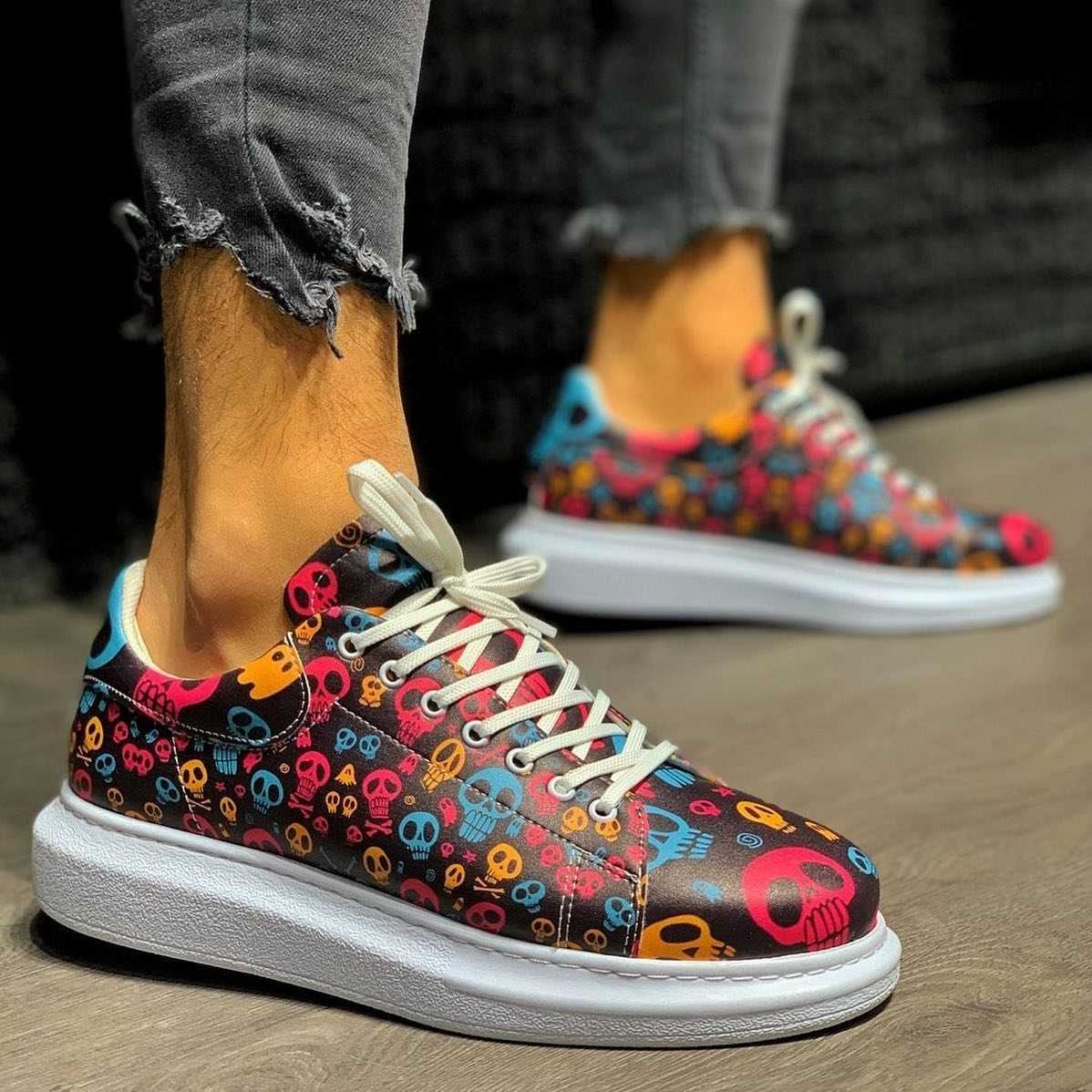 Tenis chekiss